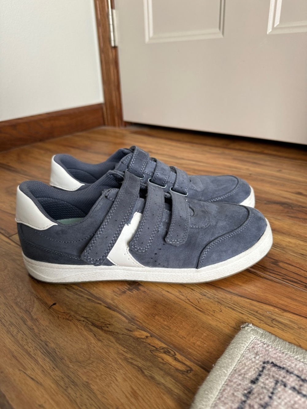 Dr Scholl’s Women’s Daydreamer Oxide Blue Microfiber Velcro Shoes Size 8.5